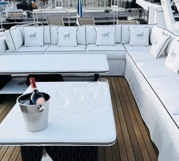 Sun Deck Lounge