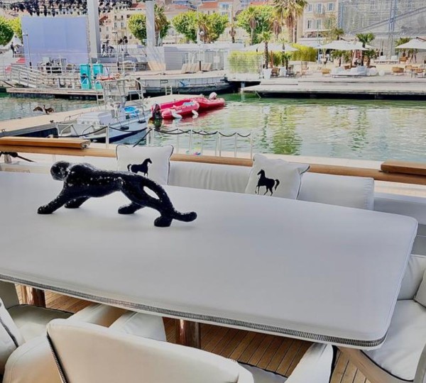 Main Deck Aft Dining