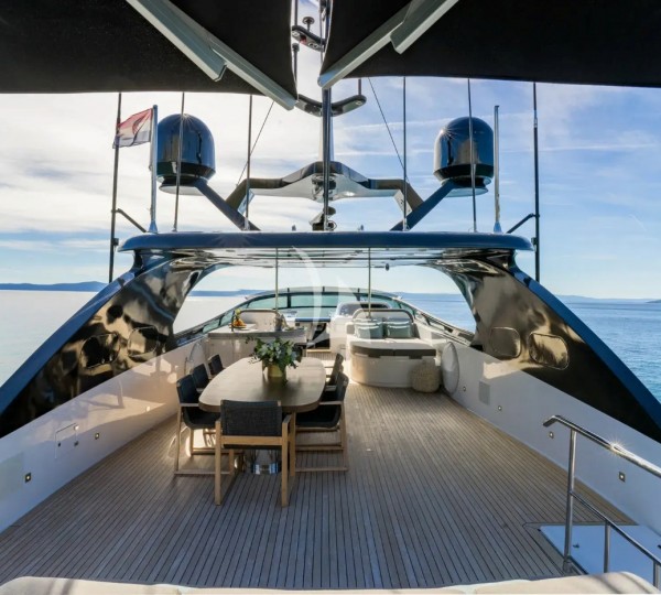 Exterior Relaxation Area With Dining