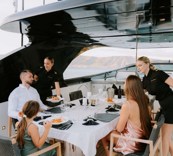 Flybridge Dining