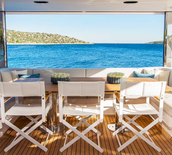 Alfresco Dining On Aft Deck