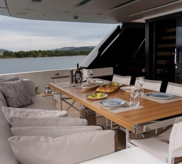 Aft Deck Dining Set Up