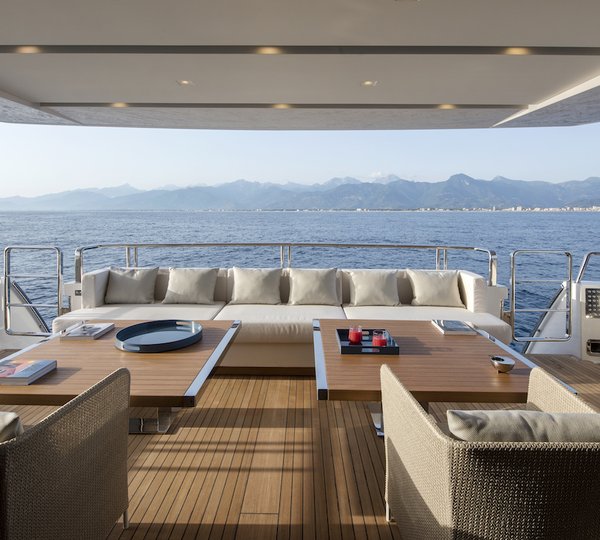Aft Deck Seating