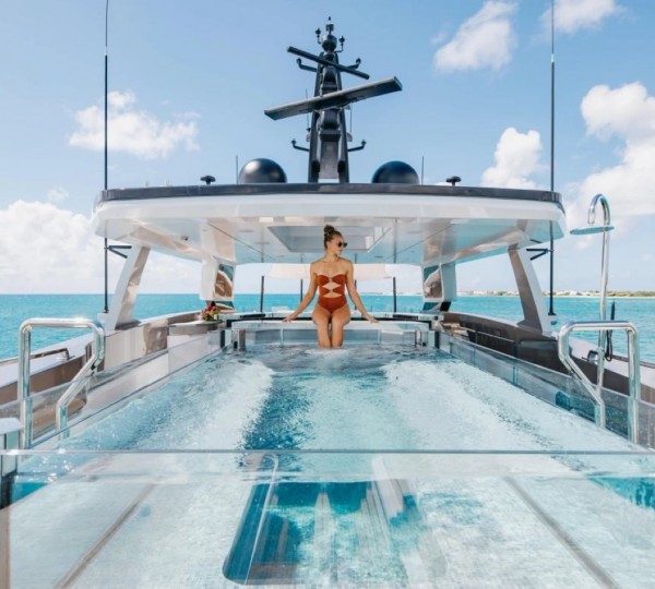 Exterior Sunbathing Area