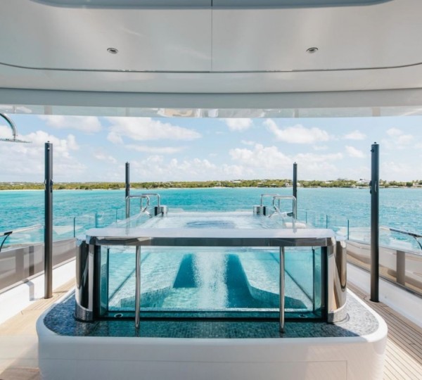 Exterior Sunbathing Area