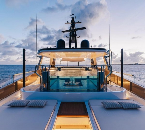 Exterior Sunbathing Area