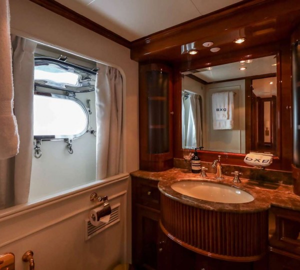 Double Cabin Bathroom