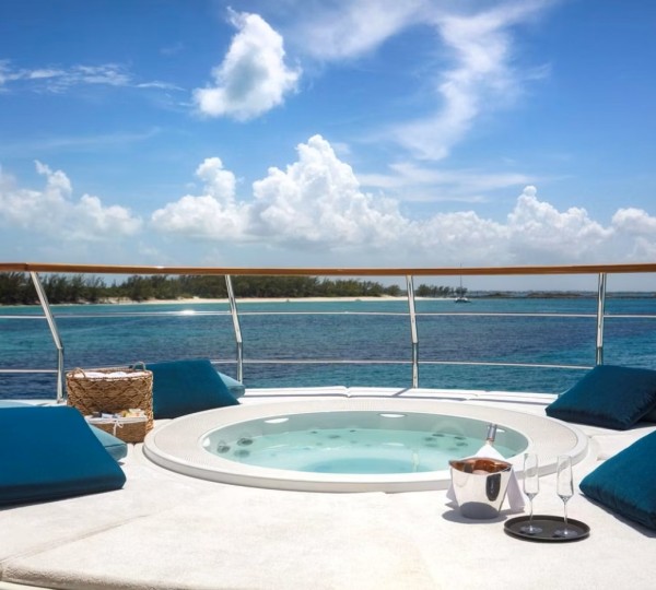 Exterior Sunbathing Area