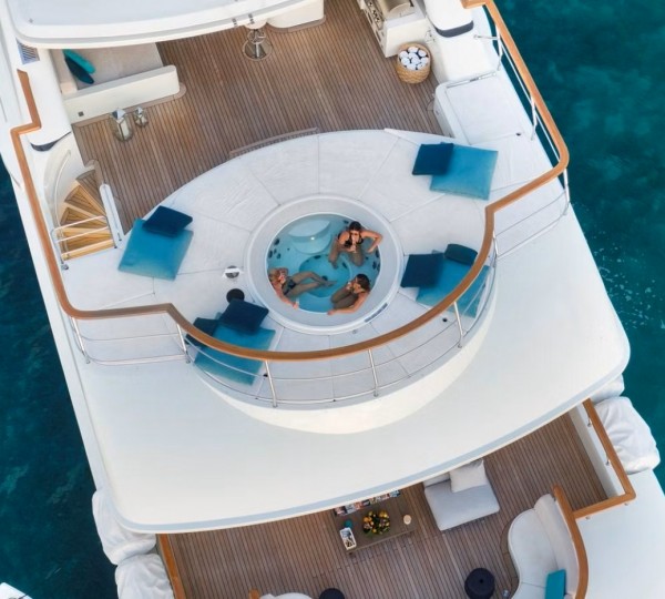 Exterior Sunbathing Area