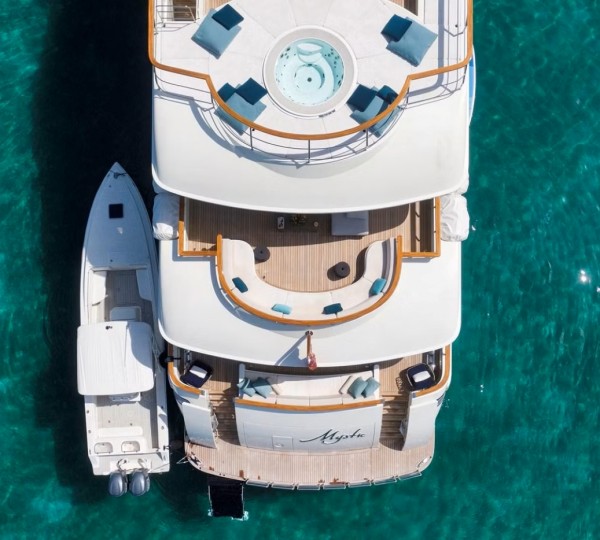 Exterior Sunbathing Area