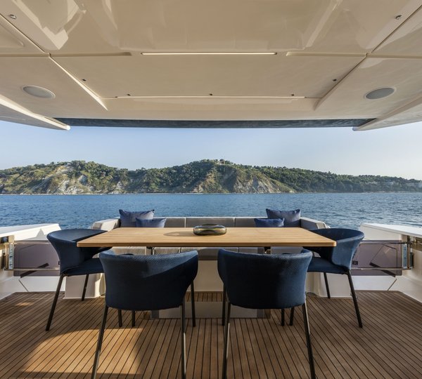 Aft Dining Option - sistership