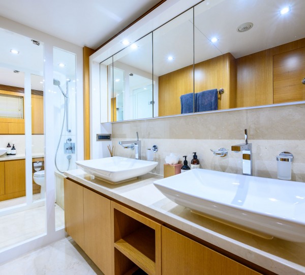 Master Ensuite Bathroom