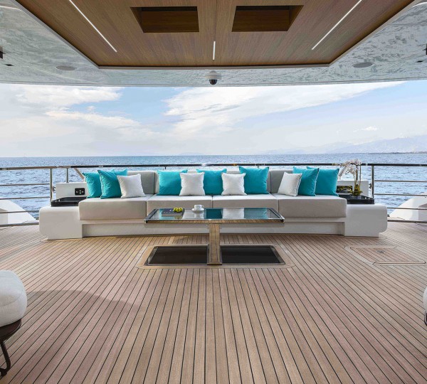 Aft Deck Seating