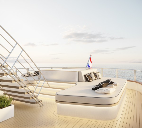 Jacuzzi And Sun Pads