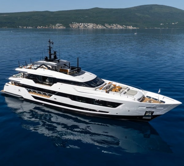 Superyacht FIFI