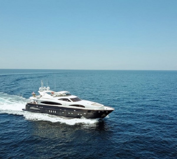 Luxury yacht FOR YOUR EYES ONLY