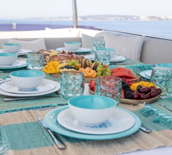 Alfresco Dining Set Up