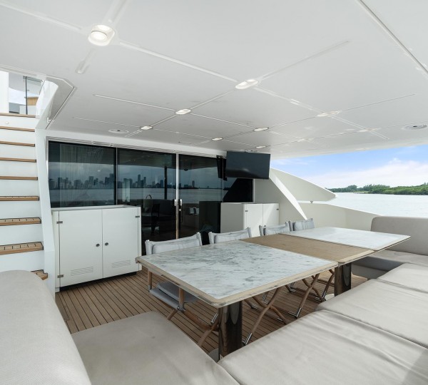 Main Deck Aft Dining