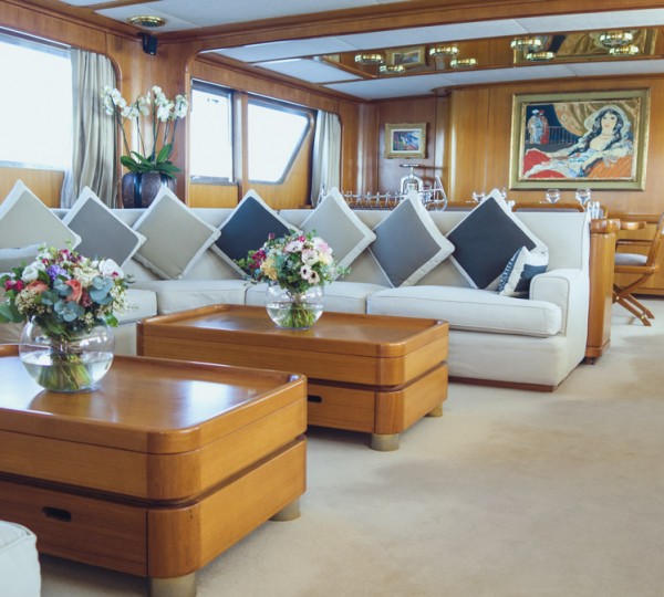 Main Salon View Forward