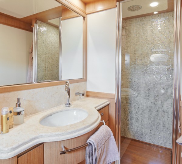 Twin Cabin Bathroom