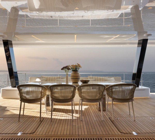 Main Deck Aft Dining