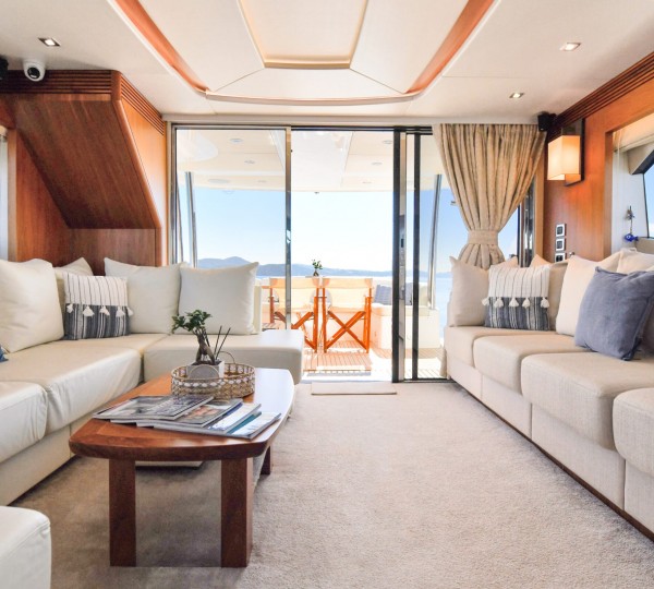 Main Salon Lounge View Aft