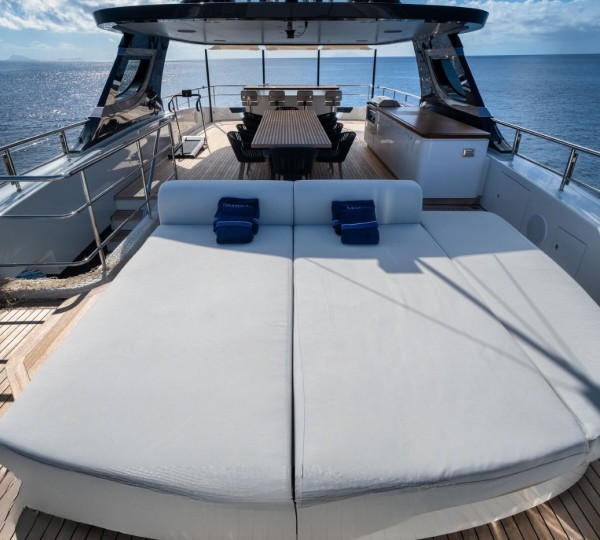 Exterior Relaxation Area With Dining