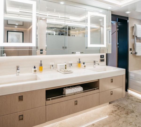 Washroom With Bathtub