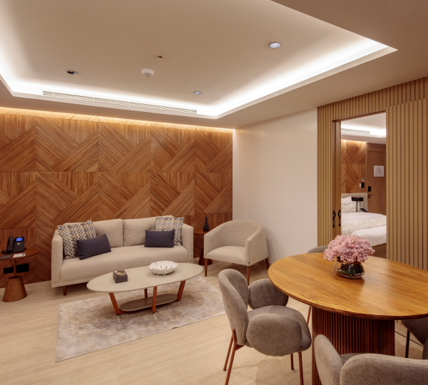 Master Stateroom Relaxation Area