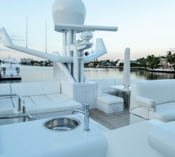 Flybridge Aft
