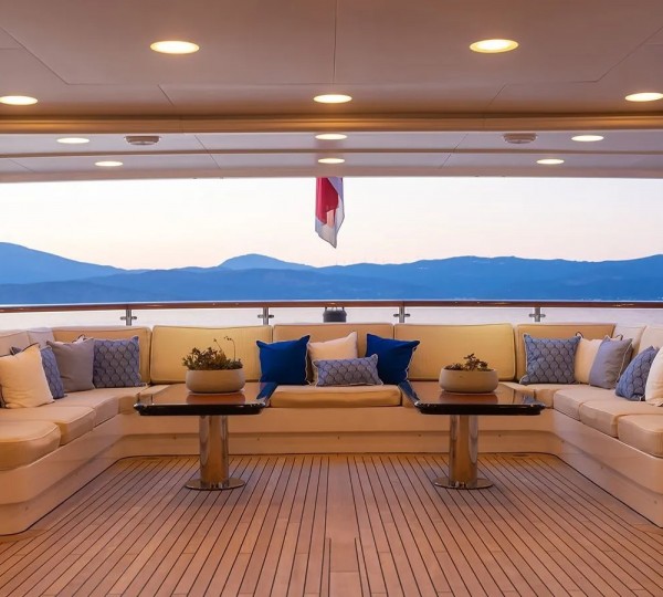 Aft Deck Seating
