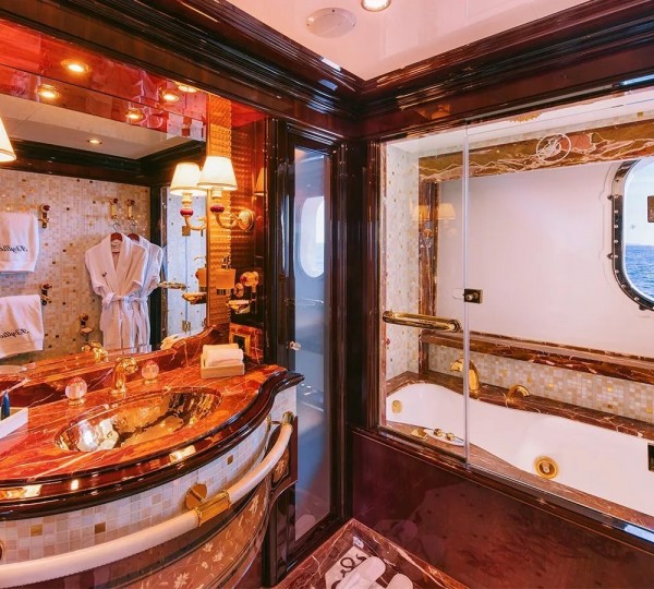 Double Cabin Bathroom