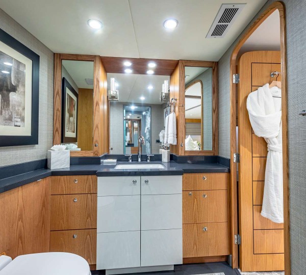 Ensuite Guest Bathroom