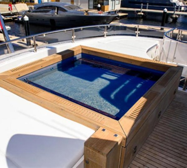 Exterior Living Spaces  00004