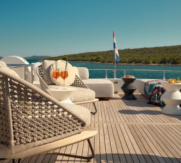 Exterior Relaxation Area