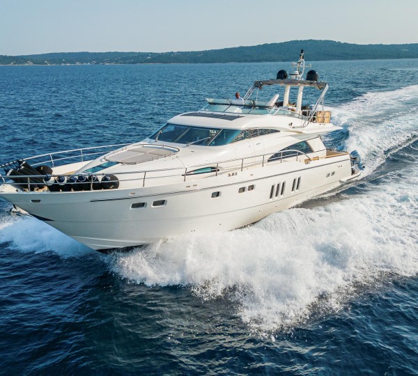 Luxury Yacht JOLIDOR