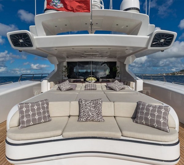 Aft Deck Sunbathing Area