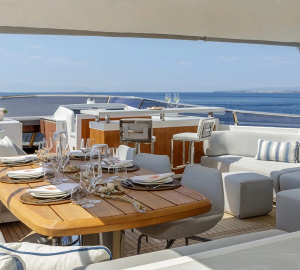 Exterior Dining Area