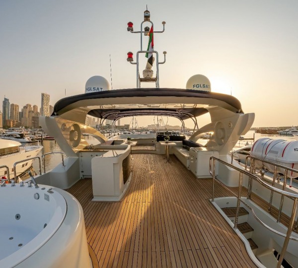 Sun Deck With Jacuzzi