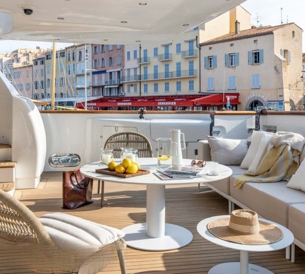 Exterior Relaxation Area