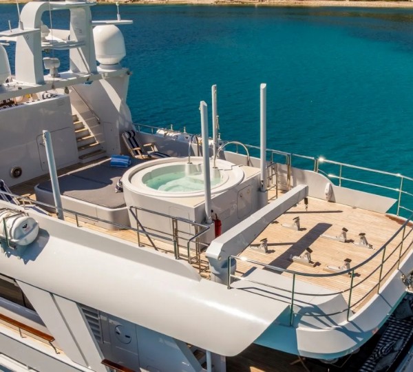 Exterior Sunbathing Area