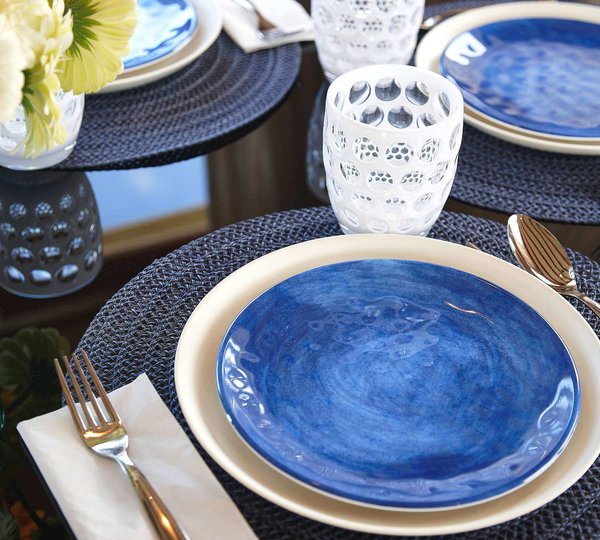 Dining Set Up Detail