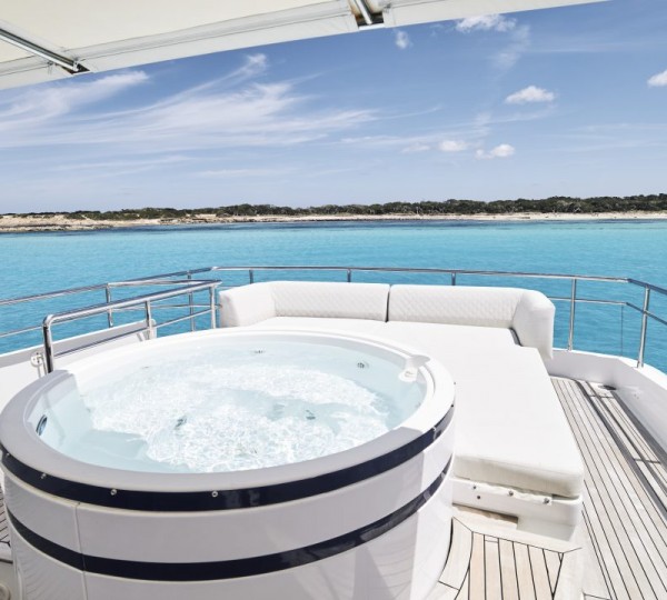 Sun Deck Jacuzzi