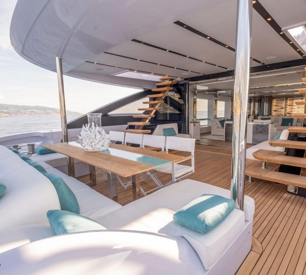 Main Deck Aft Cockpit