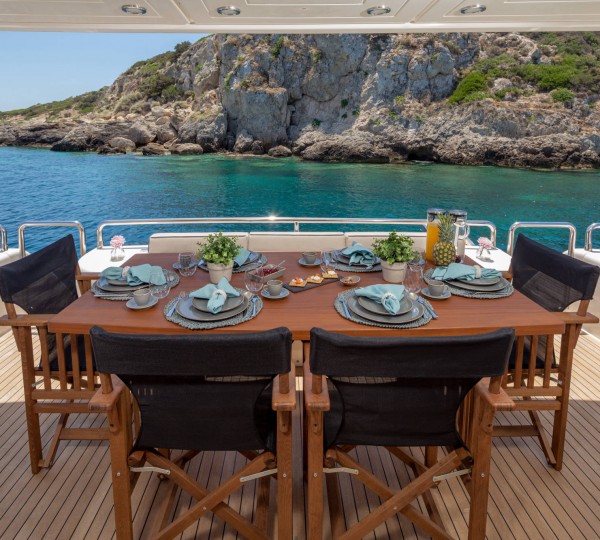 Aft Deck Alfresco Dining