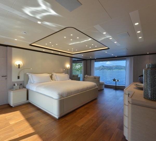 Main Deck Master Suite
