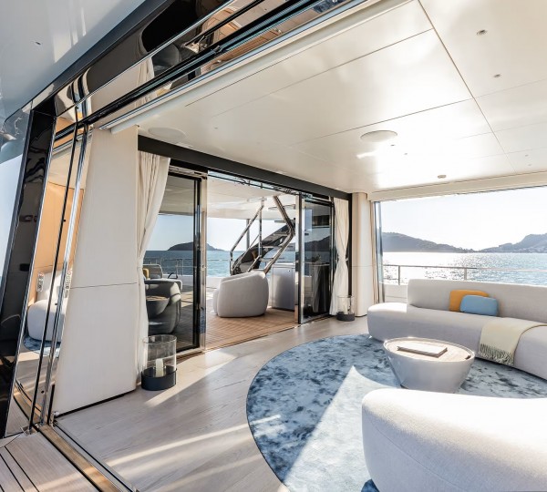 Sky Lounge (sistership)