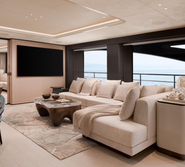 Upper Deck Sky Lounge