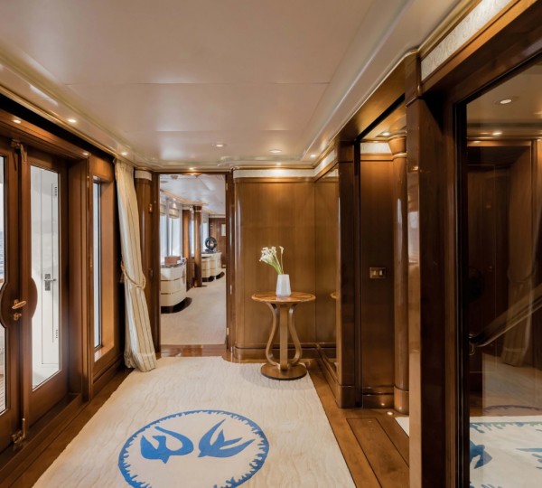 Master Stateroom 04