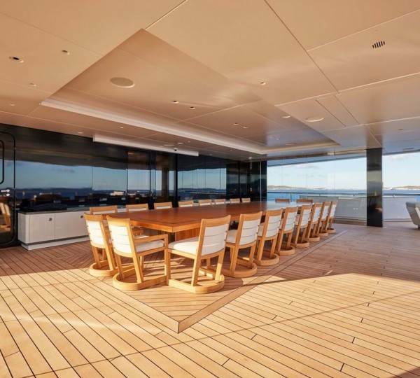 209 Deck Dining